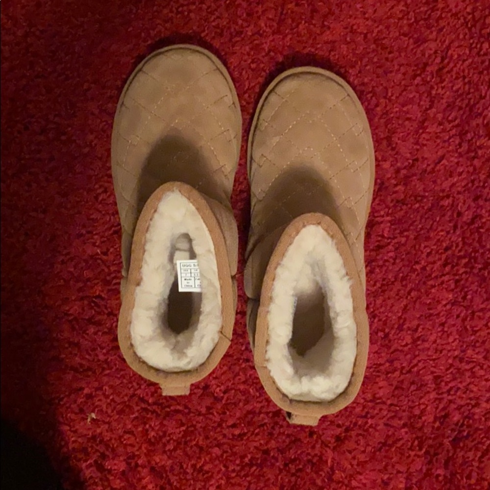 Ugg arden suede mini